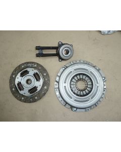 Kupplungssatz Sachs (Druckplatte 3082634199 + Scheibe 1878001816 + Zentralausrücker 3182654145) (Neuteil) 3000990214