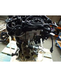 Petrol engine B48D, B48B20B (new) with injectors; high-pressure pump 0261520521; ignition coils 8643360 782582300