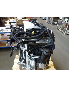 Petrol engine XB1A, B48B20V (new) with injectors; high-pressure pump 0261520766; ignition coils 8453464 782583600