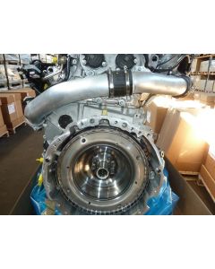 Benzinmotor 256.930 (Kurz gelaufen) max. 566 km, 270 kW, Euro 6; mit Startergenerator A2569060000, Hochdruckpumpe, Injektoren, Turbolader; Schwungrad A2560100803