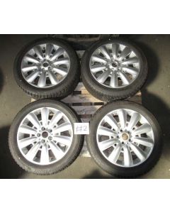 Winter wheels Bridgestone, Blizzak LM001 95 H; 225/50 R18; Profil: 1 x 5,4 mm/ 1 x 5,7 mm/ 1 x 4,9 mm/ 1 x 5,8 mm; DOT: 4x 2017; with RDC; Felge: Runflat 7.5J x 18H2, ET51, silber; bolt circle: 5x112; (sehr guter useder Zustand) with scratches and Macken 